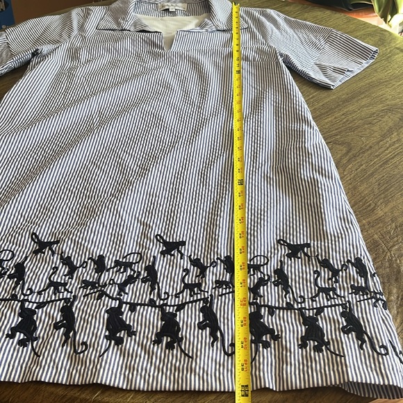 Nicole Miller Studio Blue White Striped Shirt Dress Embroidered Monkeys Size 10 - Picture 12 of 13